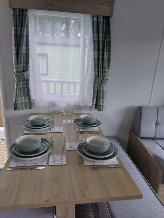 Woofles Luxury Caravan At Knaresborough Lido 外观 照片