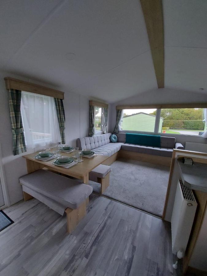 Woofles Luxury Caravan At Knaresborough Lido 外观 照片